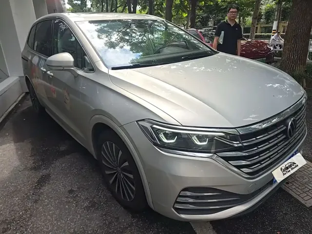 Volkswagen Viloran 2022 380TSI Premium Edition