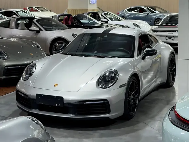 Porsche 911 2023 Carrera 3.0T