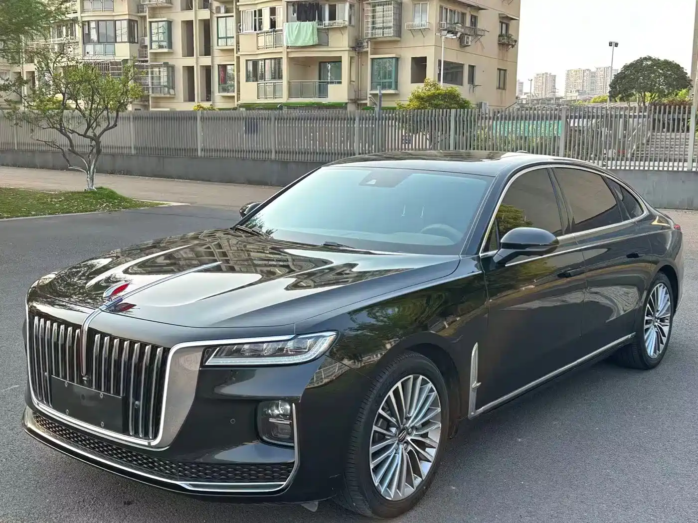Hongqi H9 2023 Model 2.0T Smart Connect Flagship Edition