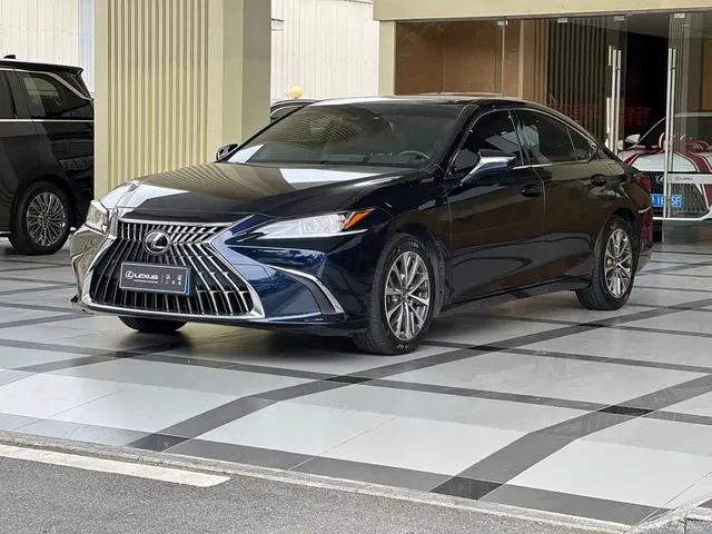 Lexus ES 2022 200 Excellence Edition