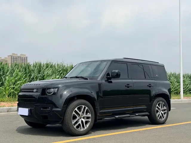 Land Rover Defender 2024 110 3.0T P400 XS