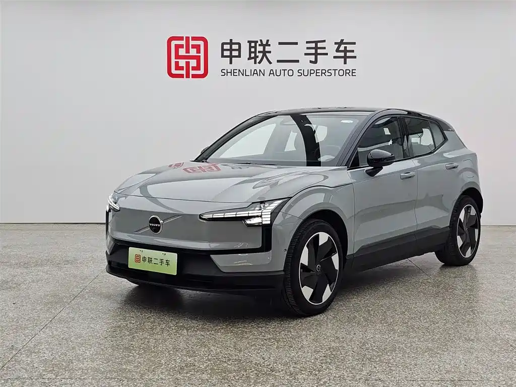 Volvo EX30 2025 RWD Long Range Ultra
