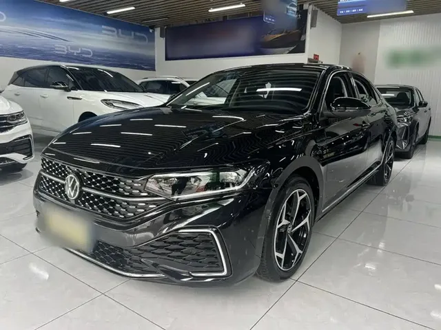 Volkswagen Passat 2023 Facelift 330TSI Starlight Elite Edition