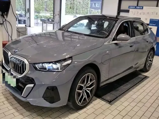 BMW i5 2024 eDrive 35L M Sport Package