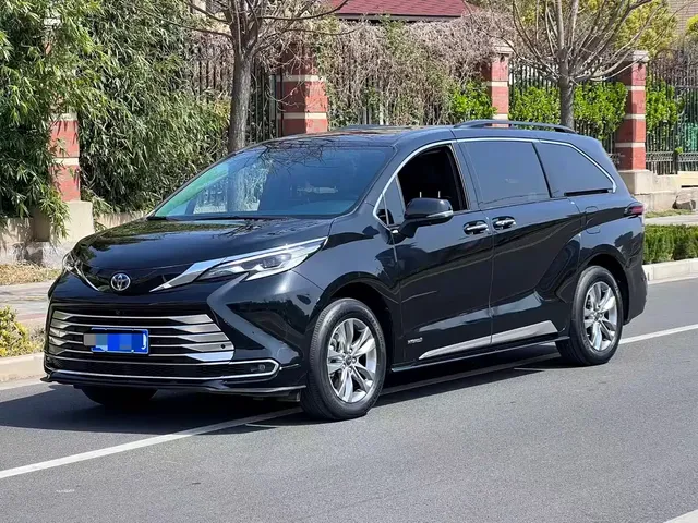 Toyota Sienna 2024 2.5L Hybrid Comfort Edition