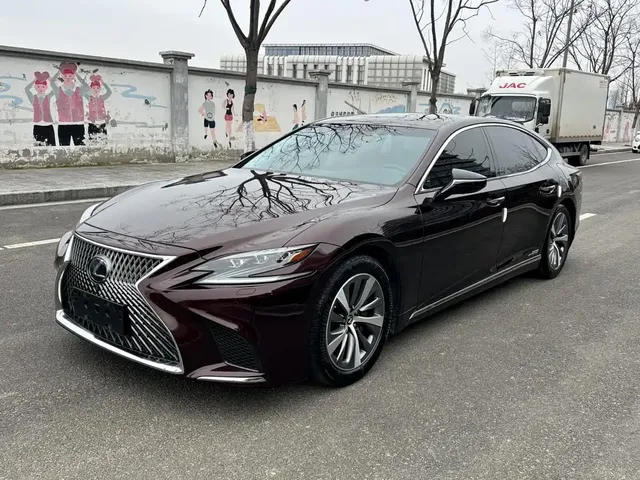 Lexus LS 2020 500h Excellence (China V)