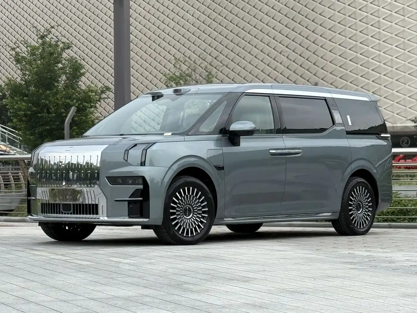 ZEEKR 009 2024 7-Seat Aisle AWD Version 108kWh