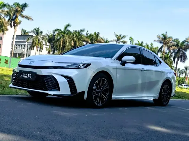 Toyota Camry 2026 Hybrid 2.0HSE Sport Lite Edition