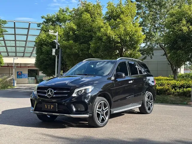 Mercedes-Benz GLE AMG 2017 AMG GLE 43 4MATIC