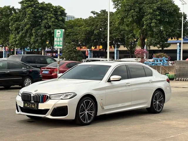 BMW 5 Series 2022 530Li Leading M Sport Package
