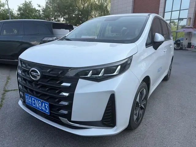 GAC Trumpchi M6 2021 270T DCT Luxury Edition (7-Seater)