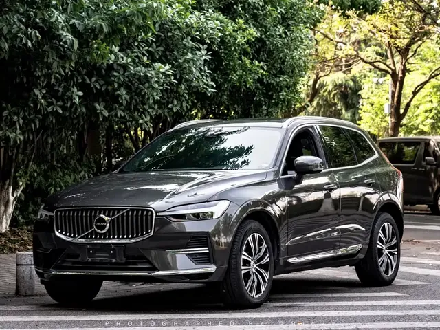 Volvo XC60 2022 B5 AWD Inscription