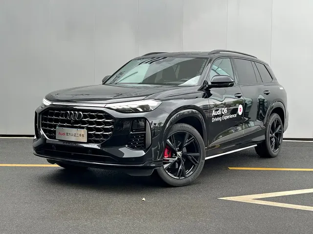 Audi Q6 2024 45 TFSI quattro Black Warrior Edition 6-seater