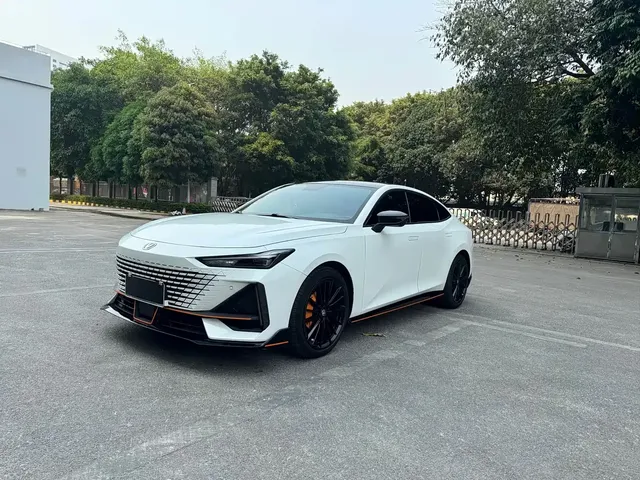 Changan UNI-V 2022 1.5T Sport Edition