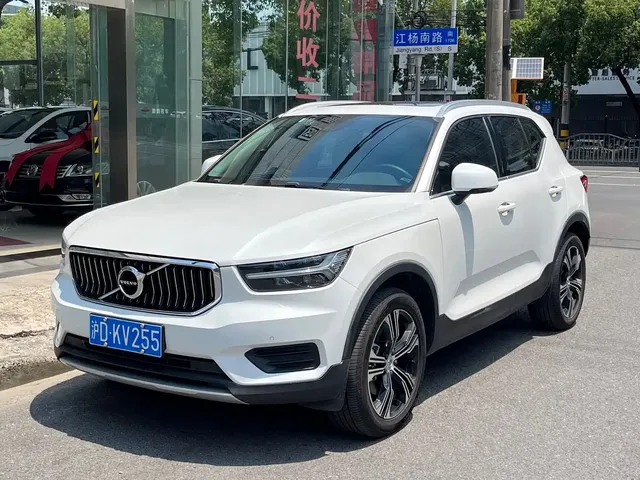 Volvo XC40 2021 T4 AWD Smart Luxury Edition