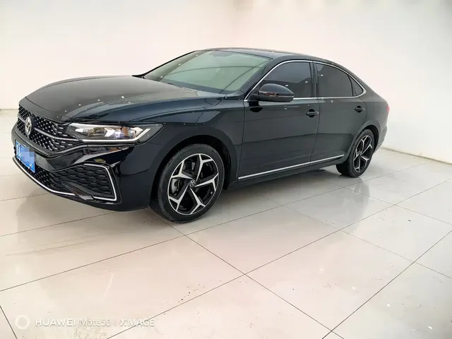 Volkswagen Passat 2025 Outstanding 380TSI Starlight Dragon Soaring Edition