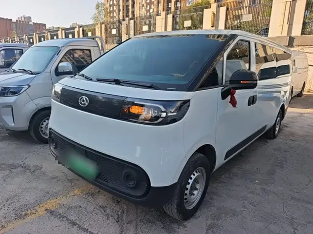 SAIC Maxus Dana V1 2025 Model V1+ Long Wheelbase Low Roof Multi-purpose Version (62kWh)