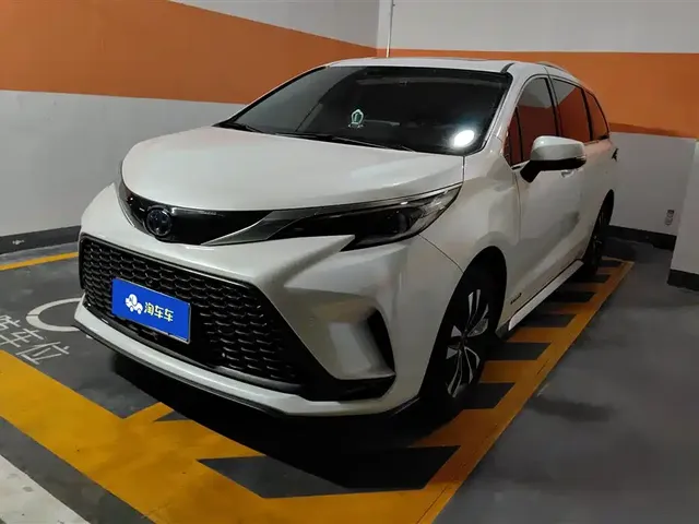 Toyota Granvia 2023 2.5L Hybrid Luxury Edition