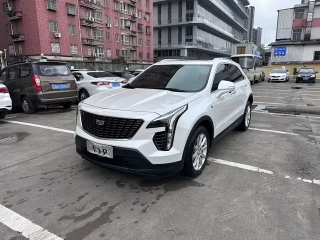 Cadillac XT4 2022 28T FWD Style