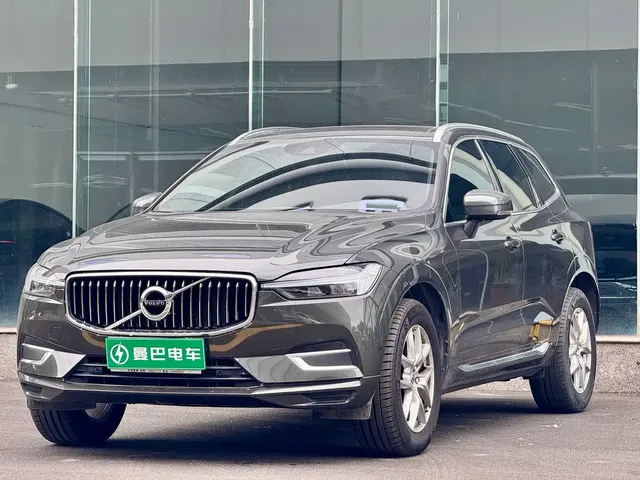 Volvo XC60 2021 T5 AWD Momentum