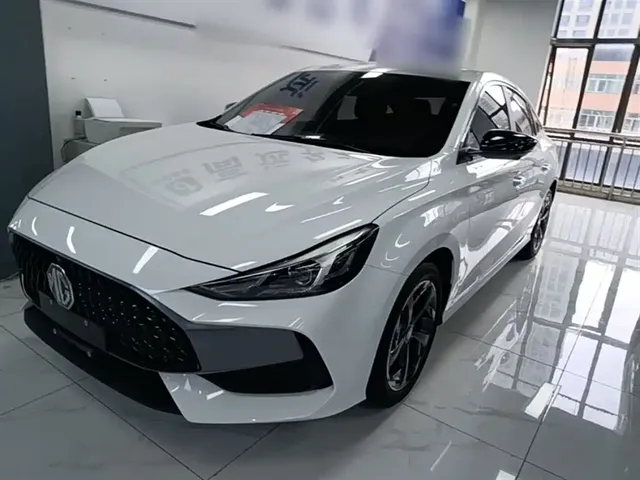 MG 5 2023 180DVVT CVT Luxury Edition
