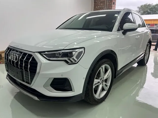 Audi Q3 2023 35 TFSI Fashion Elegance (1.4T)
