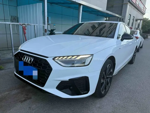 Audi A4L 2023 40 TFSI Luxury Sport