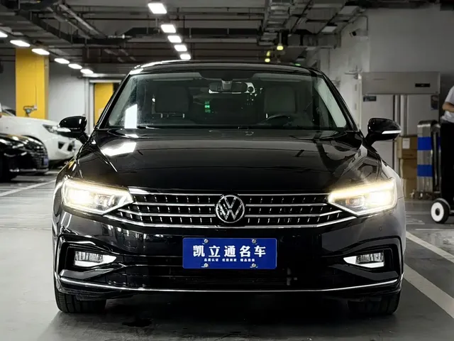 Volkswagen Magotan 2023 2 Million Units Anniversary Edition 330TSI DSG Leading Type