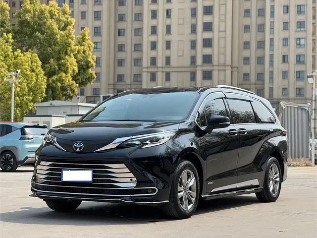 Toyota Sienna 2023 2.5L Hybrid Comfort Edition