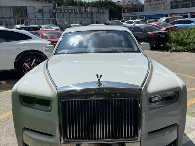 Rolls-Royce Phantom 2018 6.7T Long Wheelbase Version
