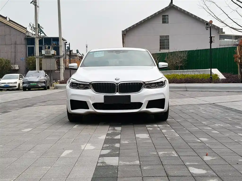 BMW 6 Series GT 2020 630i Luxury Design Package