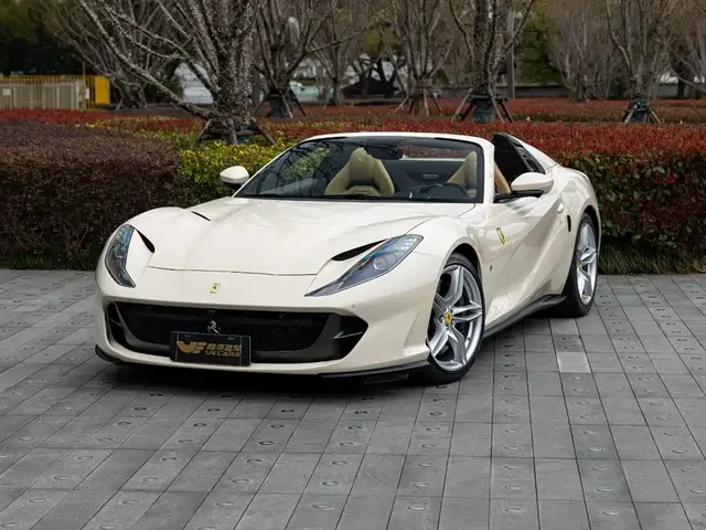 Ferrari 812 2020 6.5L GTS