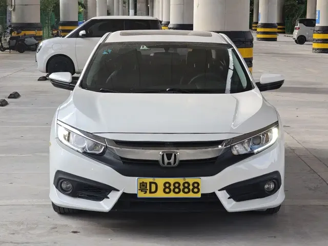 Honda Civic 2016 220TURBO CVT Luxury Edition
