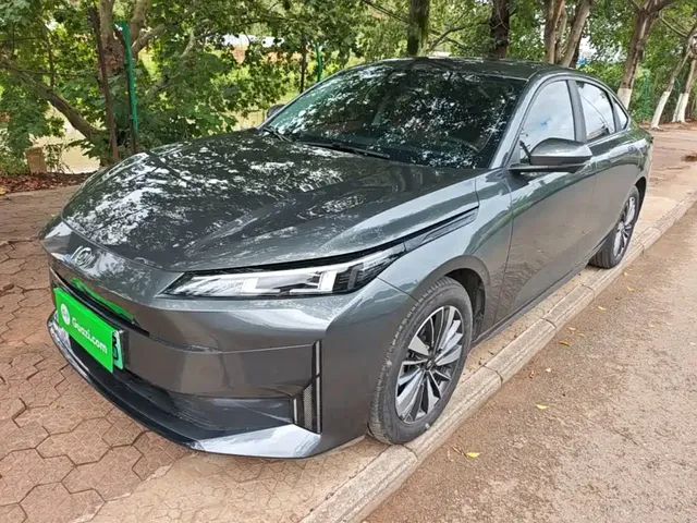 Changan Qiyuan A05 2024 Deluxe Edition 70 Surpass