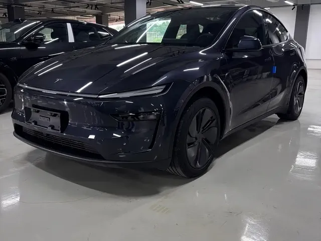 Tesla Model Y 2026 Rear-Wheel Drive