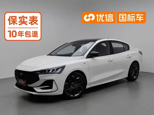 Ford Focus 2022 Sedan EcoBoost 180 Automatic ST Line