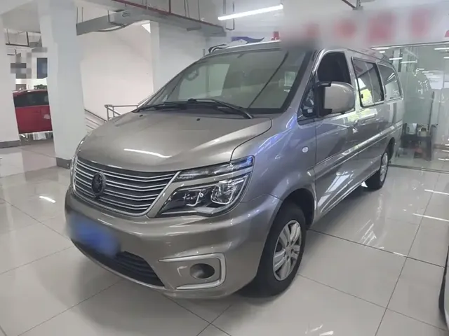 Dongfeng Fengxing Lingzhi 2022 M5L 1.6L Utility 7-Seater