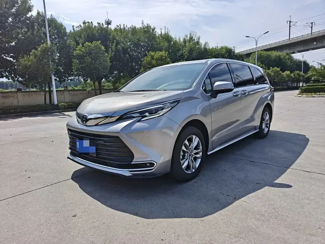 Toyota Sienna 2024 2.5L Hybrid Comfort Edition