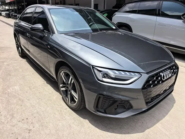 Audi A4L 2022 40 TFSI Luxury Dynamic