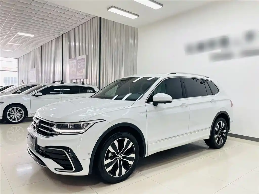 Volkswagen Tiguan L 2025 330TSI Automatic 2WD R-Line Dragon Glory Edition