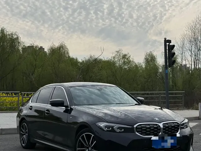 BMW 3 Series 2024 325Li M Sport Package
