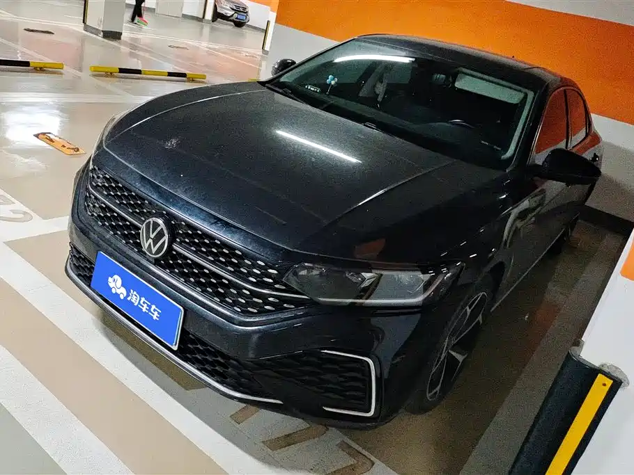 Volkswagen Passat 2023 Facelift 330TSI Starlight Elite Edition