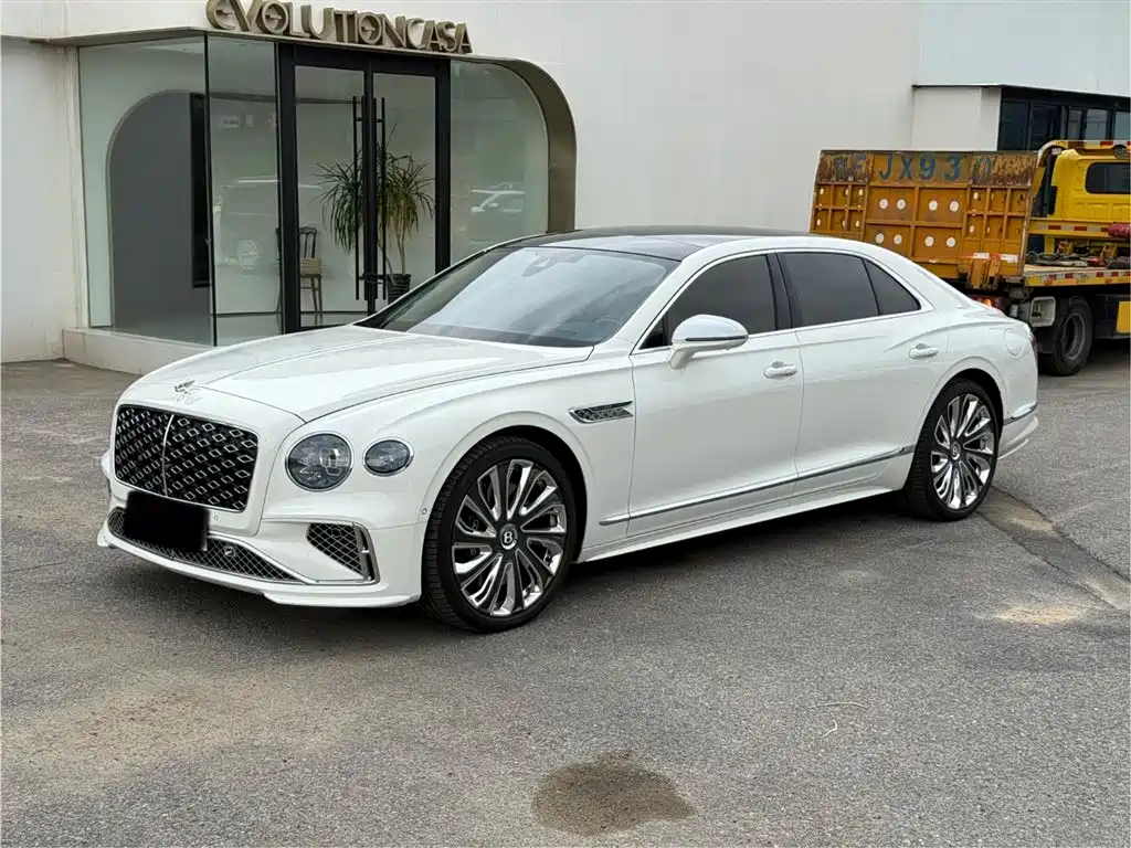 Bentley Flying Spur Plug-in Hybrid 2025 Model Year 4.0T V8 Mulliner
