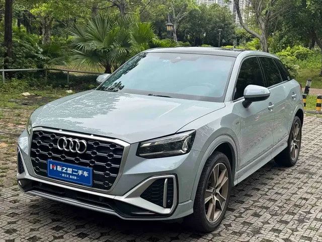 Audi Q2L 2022 35 TFSI Fashion Dynamic