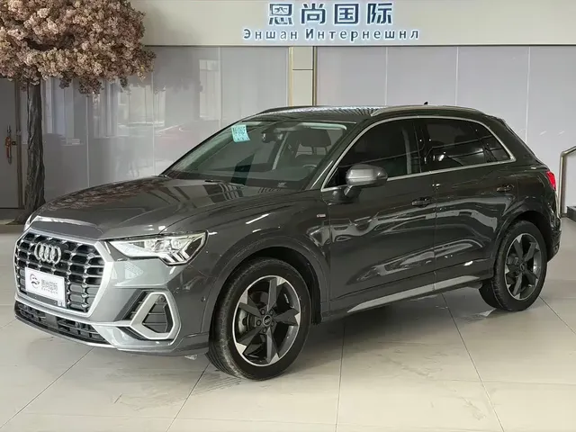 Audi Q3 2023 35 TFSI Fashion Dynamic (1.4T)