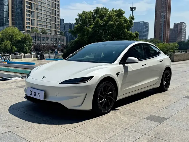 Tesla Model 3 2024 High-Performance All-Wheel Drive Edition