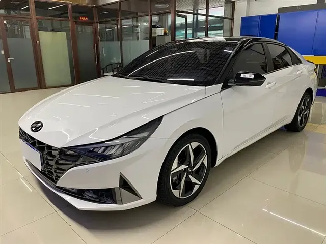 Hyundai Elantra 2022 240TGDi DCT LUX Premium Edition