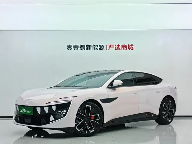 Avatr 12 2023 650 Triple Laser AWD Performance Edition