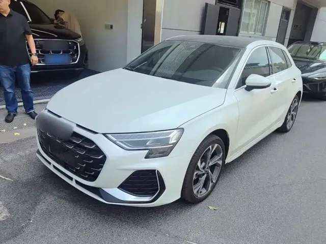 Audi A3 2025 Sportback 35TFSI Flying Premium