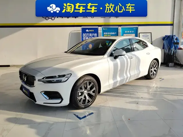 Volvo S60 2026 B4 Smart Luxury Edition